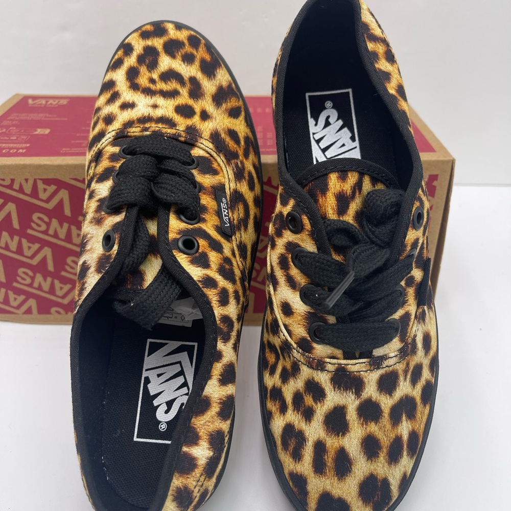 Vans Men’s Authentic Lowpro Sneakers 
Leopard 
Lifestyle, Low Profile - Picture 14 of 16